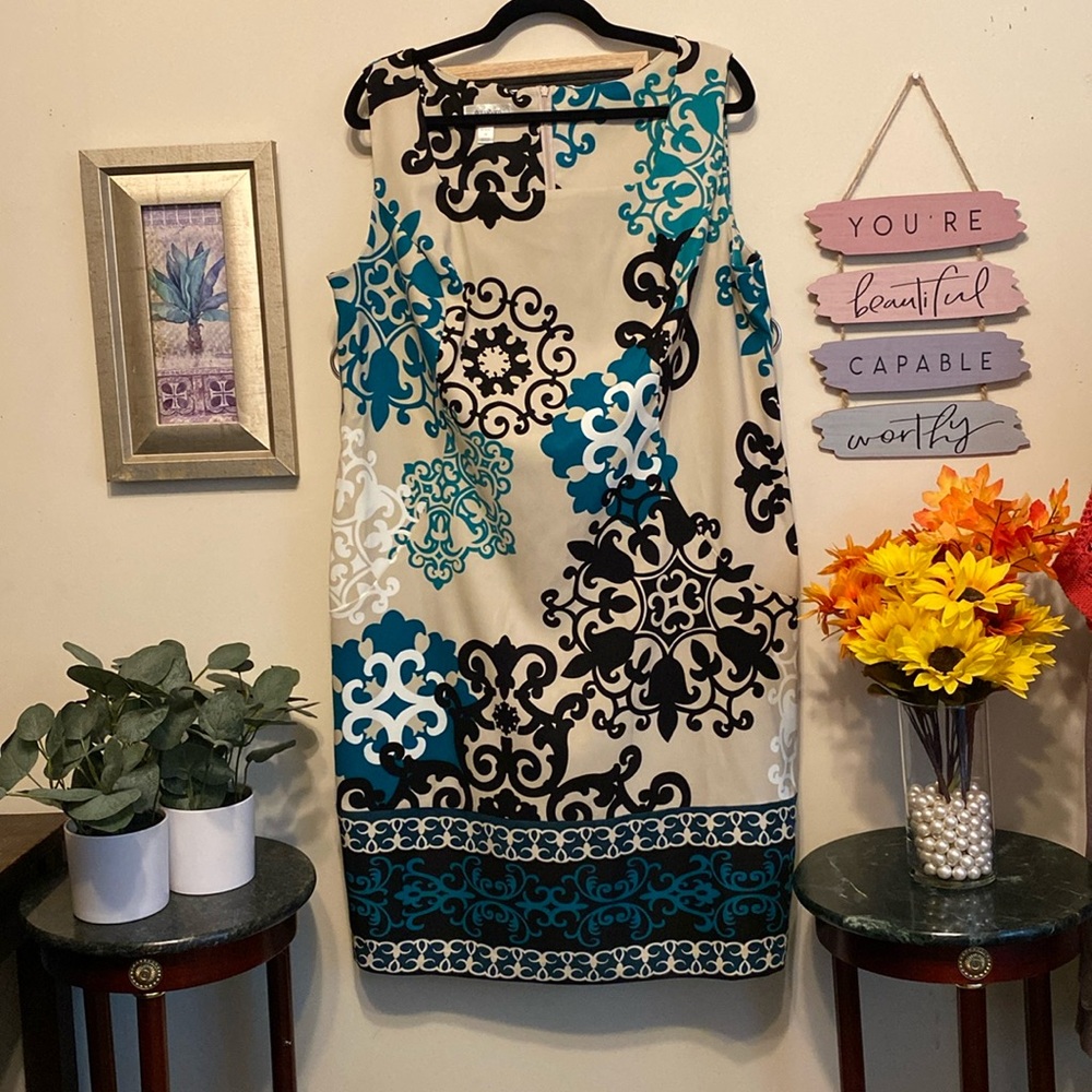 Dress Barn Sleeveless Dress Sz 16. Pretty Pattern. Long Back Zipper.